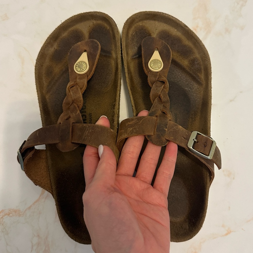 Birkenstock Gizeh - 39 - Barely Worn